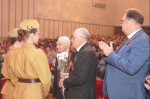Сегодня, накануне празднования 80-летия Победы в Великой Отечественной войне, в ДК «Молодость» состоялось торжественное собрание и праздничный концерт, посвящённые этому значимому событию