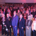 Сегодня, накануне празднования 80-летия Победы в Великой Отечественной войне, в ДК «Молодость» состоялось торжественное собрание и праздничный концерт, посвящённые этому значимому событию