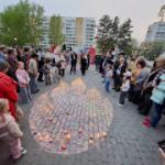 Сегодня в нашем городе состоялись патриотические акции "Пламя Победы" и "Свеча памяти", объединившие сотни искитимцев разных возрастов