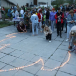 Сегодня в нашем городе состоялись патриотические акции "Пламя Победы" и "Свеча памяти", объединившие сотни искитимцев разных возрастов