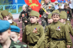 Искитимские дошколята показали мастерство строевой подготовки на стадионе спортивного комплекса «Заря»