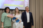 Медалистам района под Новосибирском вручены премии