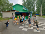 Дети с проблемами здоровья отдохнули на берегу моря под Новосибирском