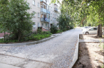 Депутаты Законодательного Собрания Новосибирской области совместно с Главой города проверили выполнение работ по благоустройству придомовой территории