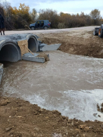 В деревне Преображенского сельсовета отремонтировали дамбу