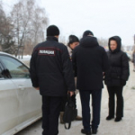 Купить новогоднюю красавицу можно в трех местах в городе Искитиме