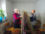 Плетут сети. Фото предоставлено Людмилой Ломакиной