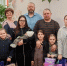 Семьи с новорожденными защитниками поздравили партийные активисты города Искитима - Город Искитим