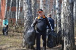 В Линево навести чистоту вышли воспитанники «Красной шапочки»