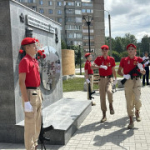 В городе Искитиме прошла акция, посвящённая памяти детей, погибших на Донбассе
