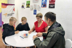 В школе села Лебедевка семьи прошли этнографический квест «Народы России»